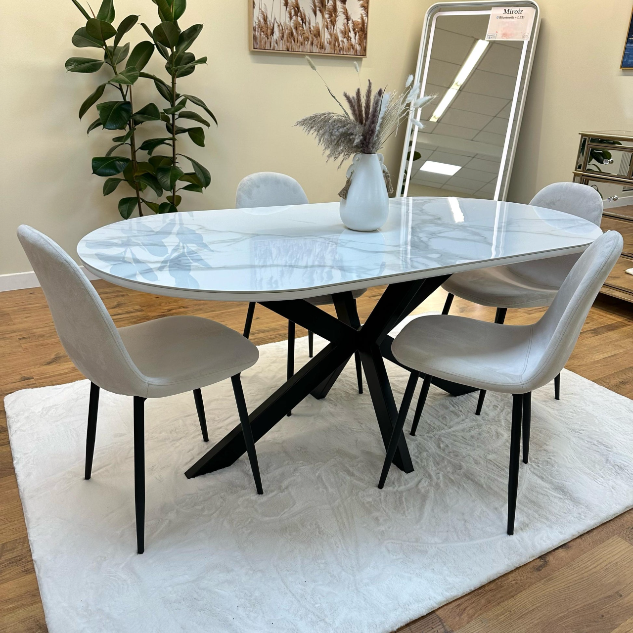 Mesa de comedor Manon – 200×90 cm – Cerámica mármol blanco con patas de metal negro